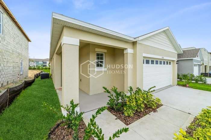 2573 Shamrock St - Photo 3 of 7