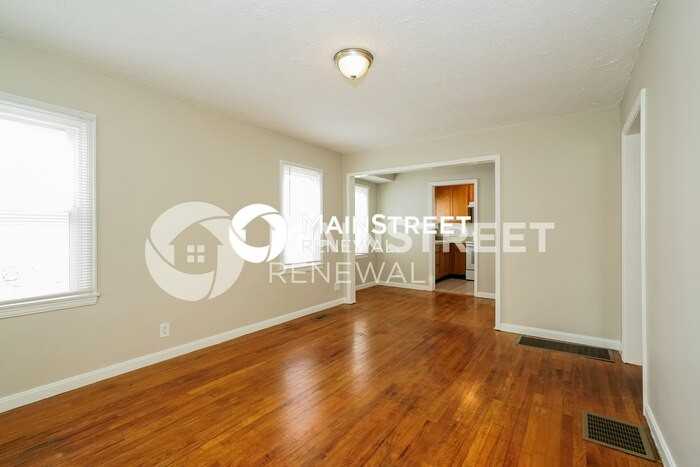 4568 Young Ave - Photo 4 of 16