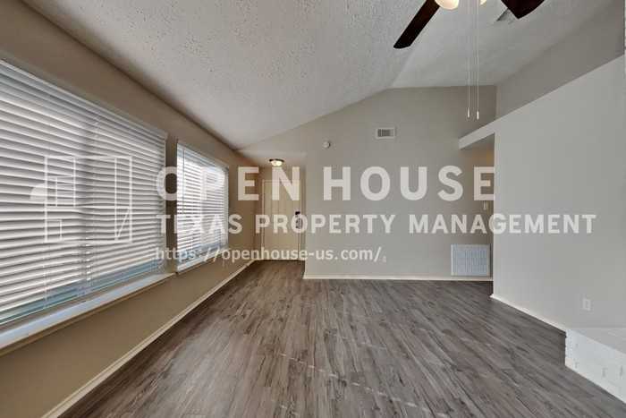 11910 Westwold Dr - Photo 6 of 20