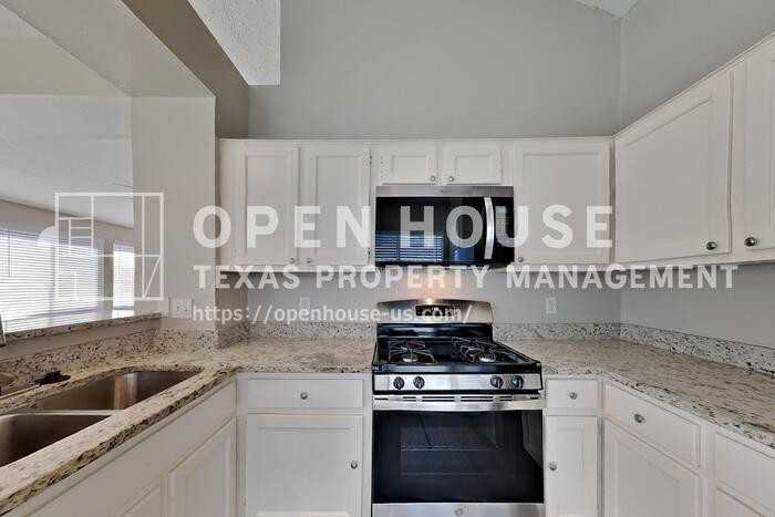 11910 Westwold Dr - Photo 7 of 20