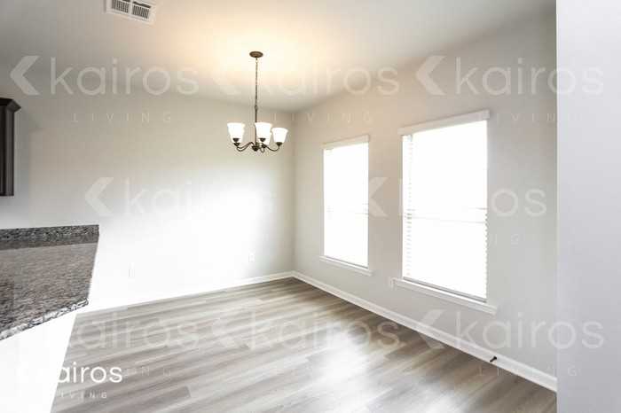 23248 Cinder Dr - Photo 4 of 17