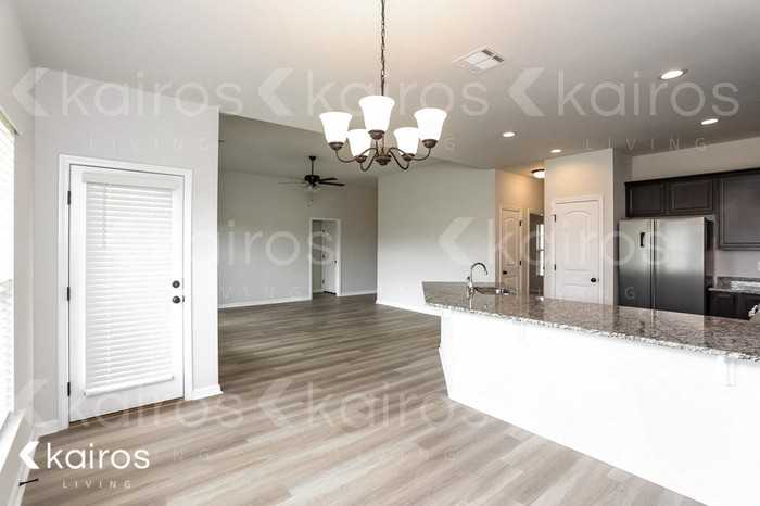 23248 Cinder Dr - Photo 5 of 17