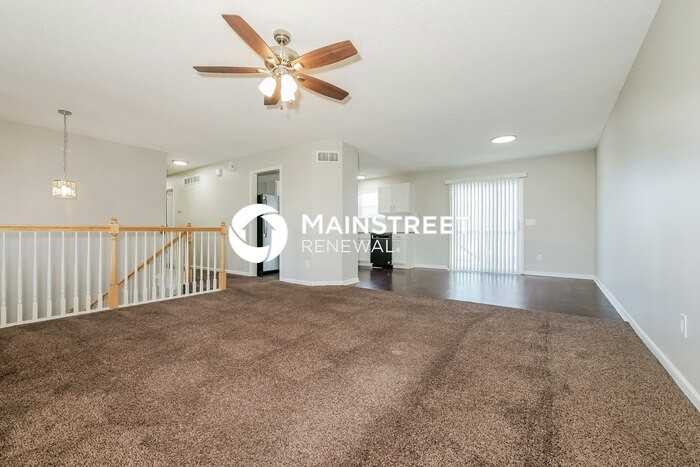 12655 Oakwood Dr - Photo 3 of 17