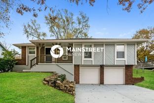8523 N Rhode Ave - Photo 1 of 1