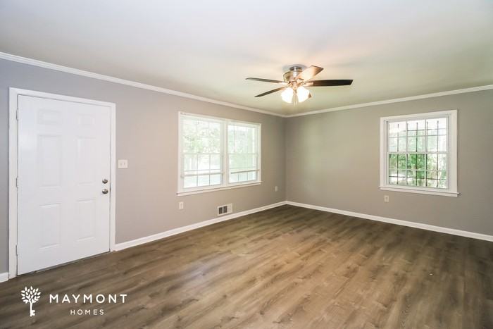 4451 Greenleaf Cir Sw - Photo 7 of 14