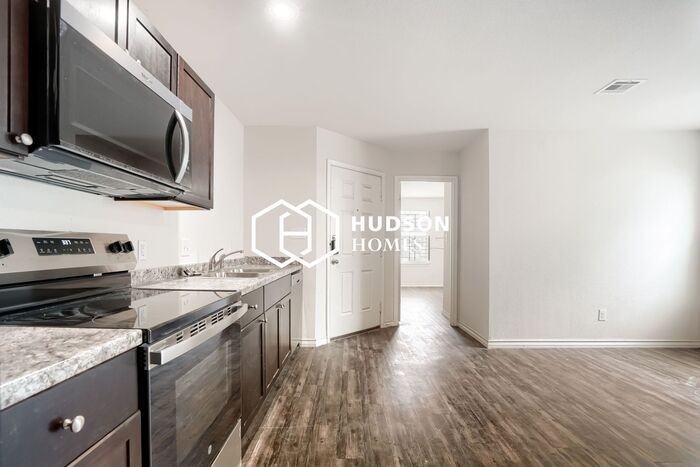 1204 36th St #A - Photo 5 of 14