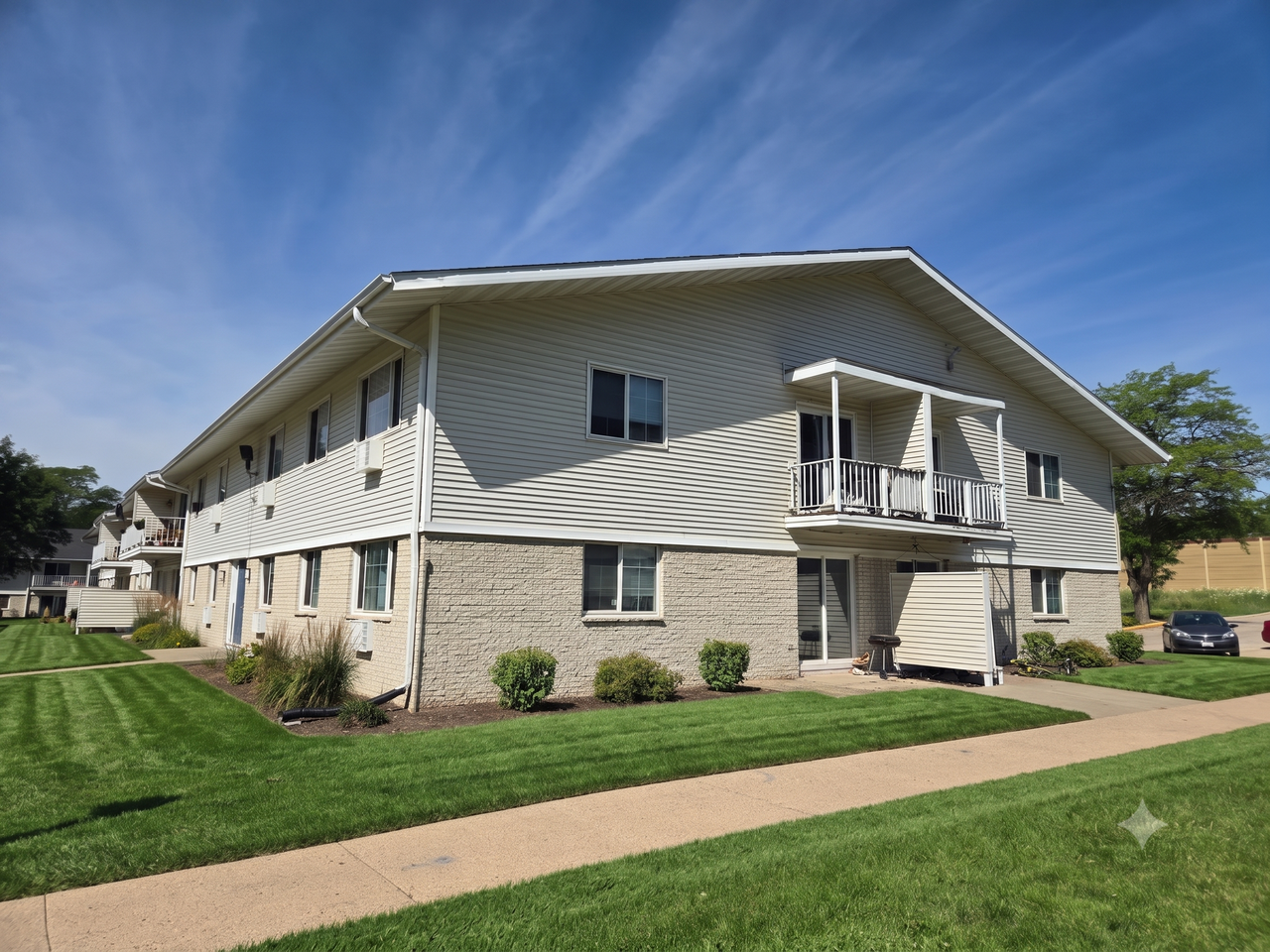 Nakoma Heights Apartment Homes - Photo 3 of 5