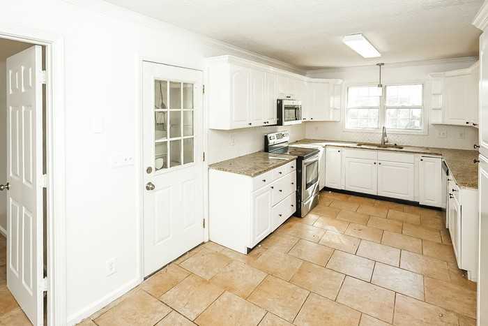 515 Candlewick Ct - Photo 6 of 14