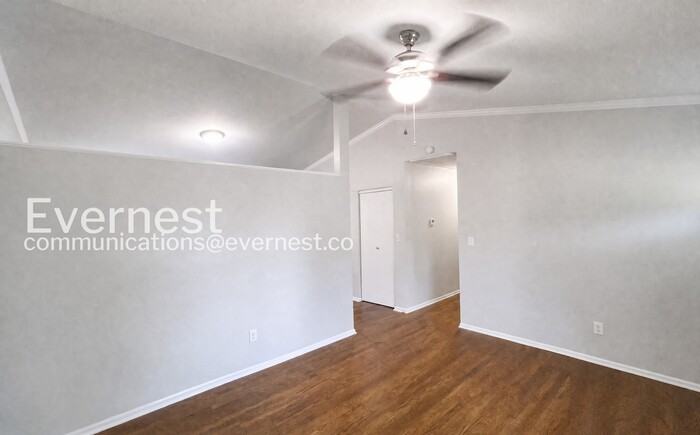 1925 2nd Ave - Photo 3 of 19