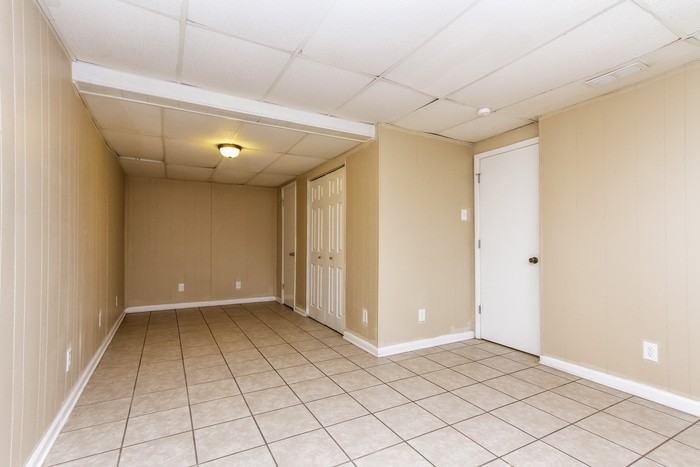 9423 Big Ben Cir - Photo 4 of 8