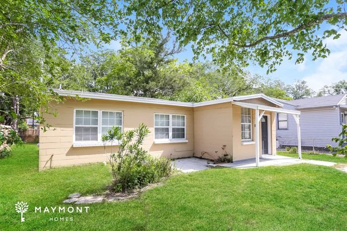 4523 Hercules Ave - Photo 4 of 12