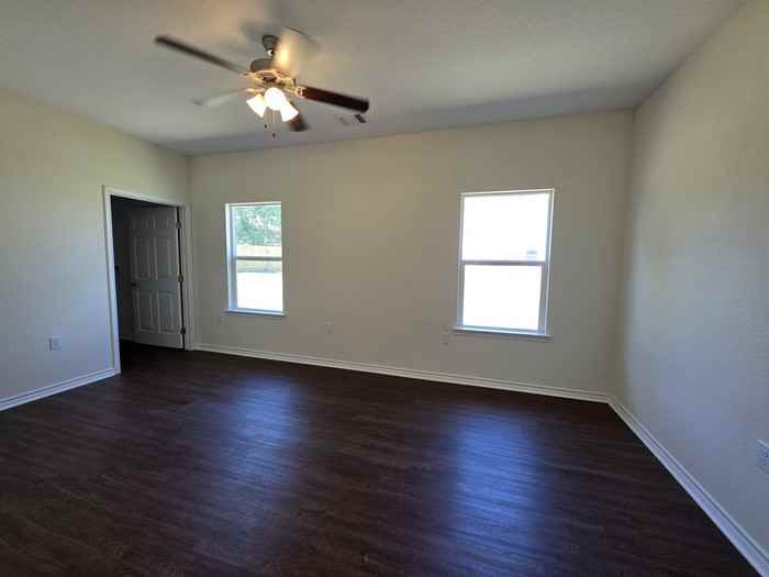 210 Gavin Dr - Photo 6 of 17