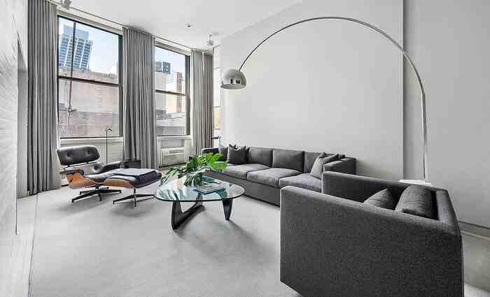 525 W 22nd St - Photo 3 of 12