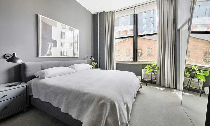 525 W 22nd St - Photo 5 of 12