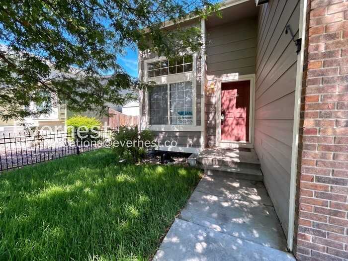 4512 Gunbarrel Dr - Photo 3 of 21