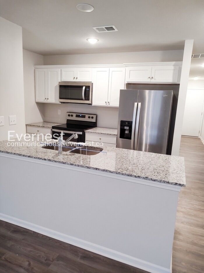 4030 Highland Ave - Photo 4 of 17