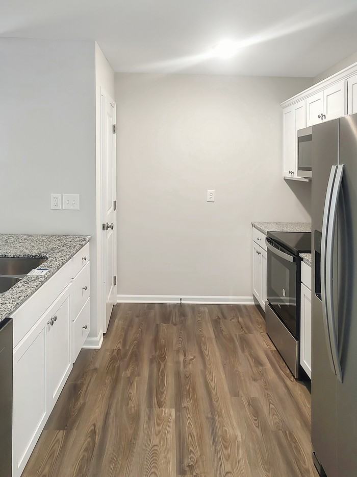 4030 Highland Ave - Photo 5 of 17