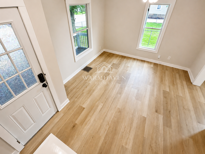 402 Hall Ave - Photo 2 of 14