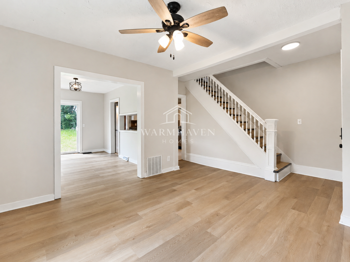 402 Hall Ave - Photo 3 of 14