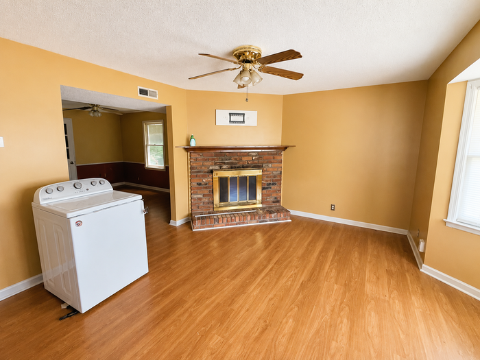 4375 Barrington Pl - Photo 4 of 10
