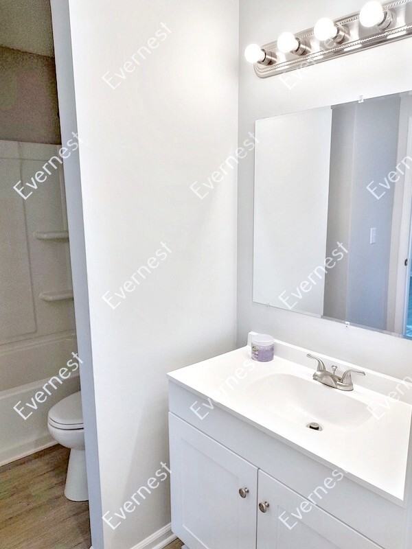 1801 Se 3rd St - Photo 5 of 22