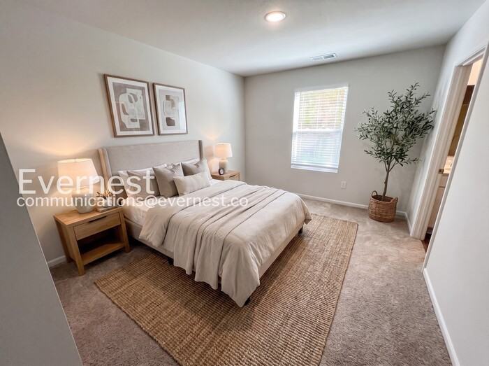 4101 Olive St - Photo 4 of 20