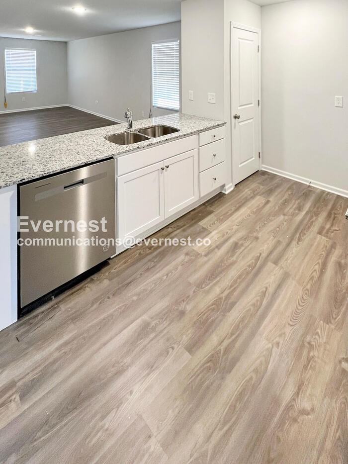 4101 Olive St - Photo 6 of 20