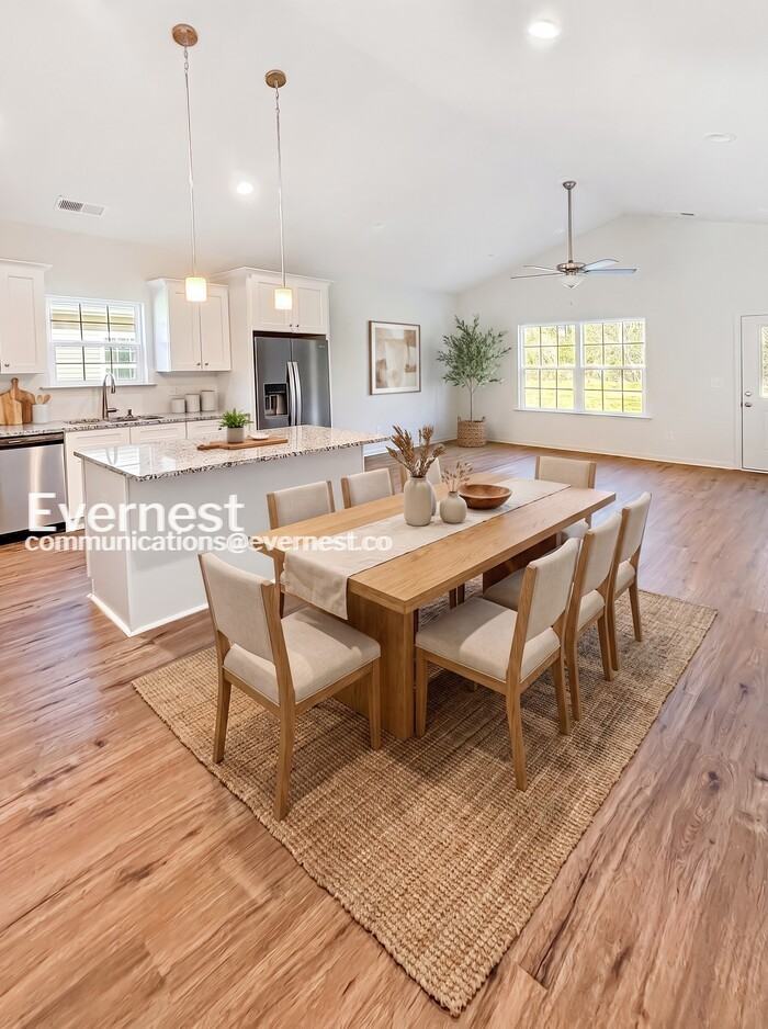 10812 Mount Holly Rd - Photo 2 of 15