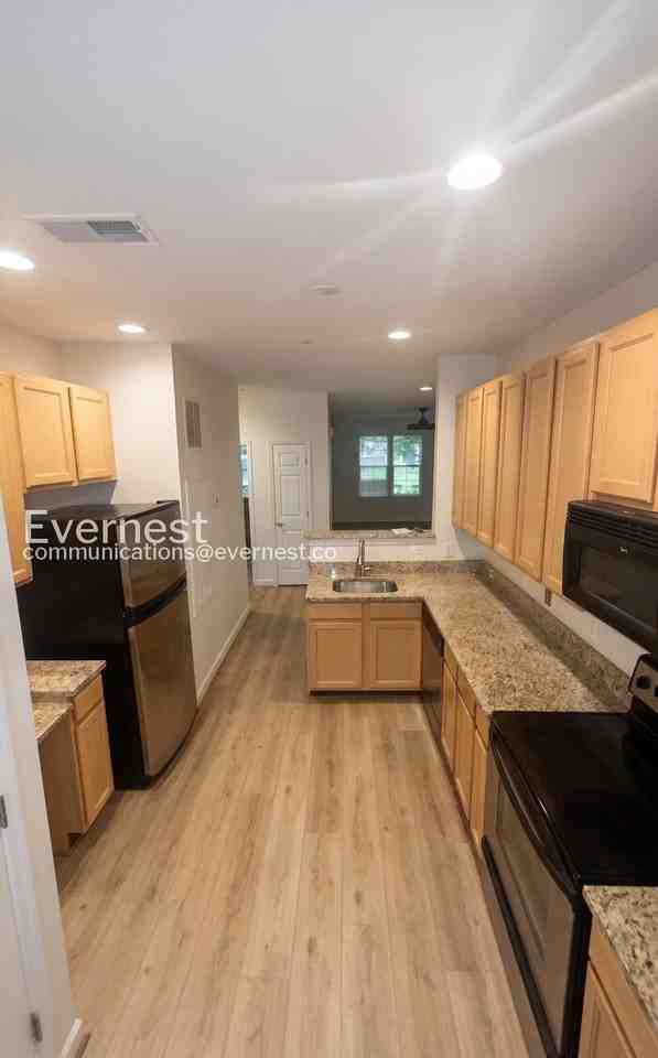 42536 Mayflower Ter - Photo 2 of 17
