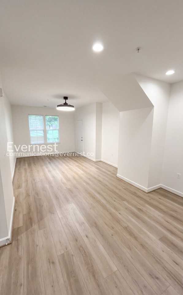 42536 Mayflower Ter - Photo 5 of 17