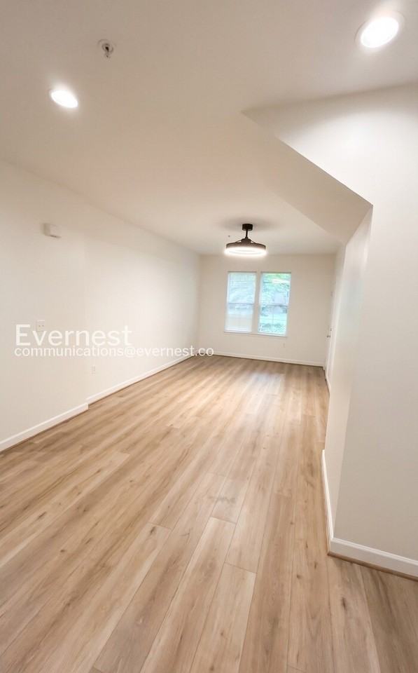 42536 Mayflower Ter - Photo 6 of 17