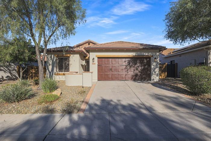 1622 W Big Oak St - Photo 2 of 50