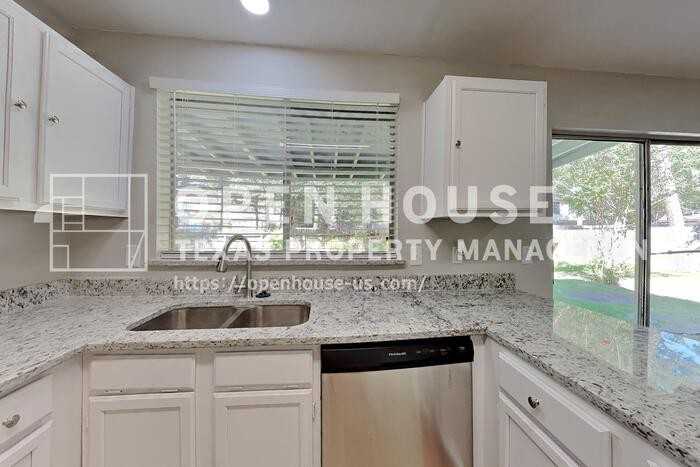 38 Still Corner Pl - Photo 7 of 20