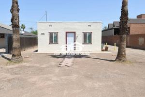 featured image of 2532 E Adams St #8