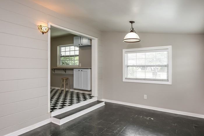 415 California Ave - Photo 6 of 15