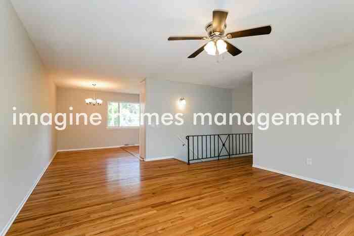 708 Chantilly Ct - Photo 5 of 22