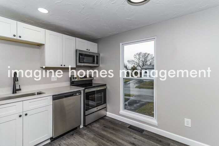 11705 Elkwood Dr - Photo 5 of 16