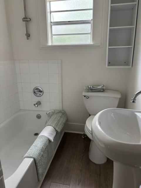 211 N Moss St - Photo 7 of 9
