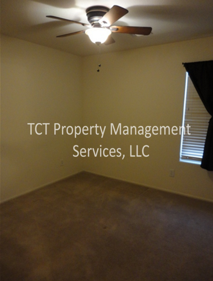 17544 W Voltaire St - Photo 2 of 11
