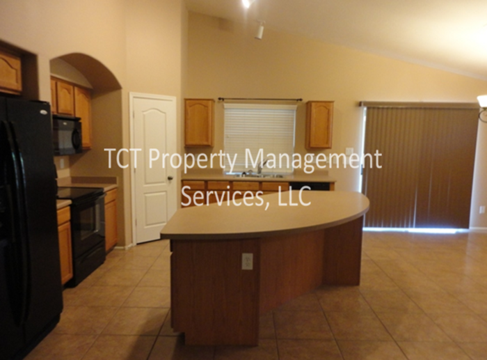 17544 W Voltaire St - Photo 6 of 11