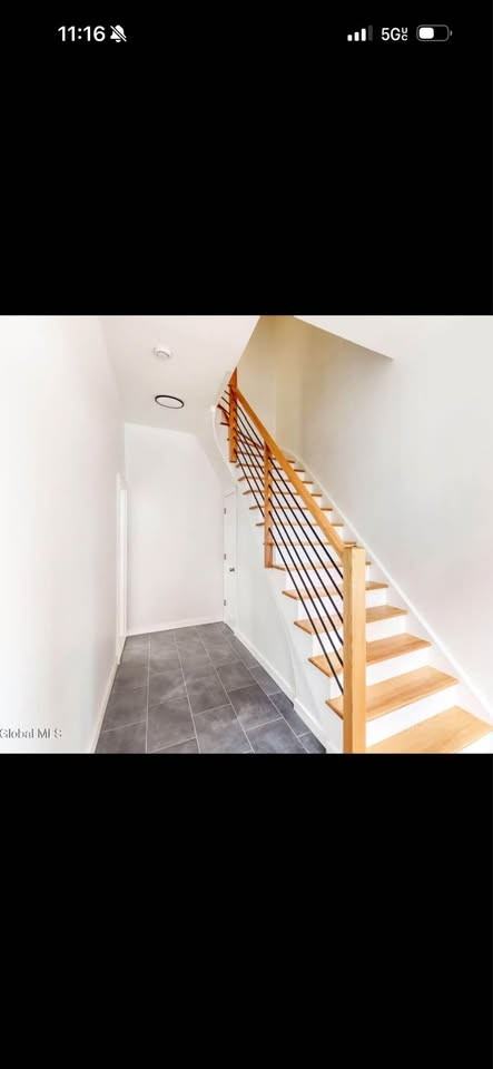 28 White St - Photo 2 of 16