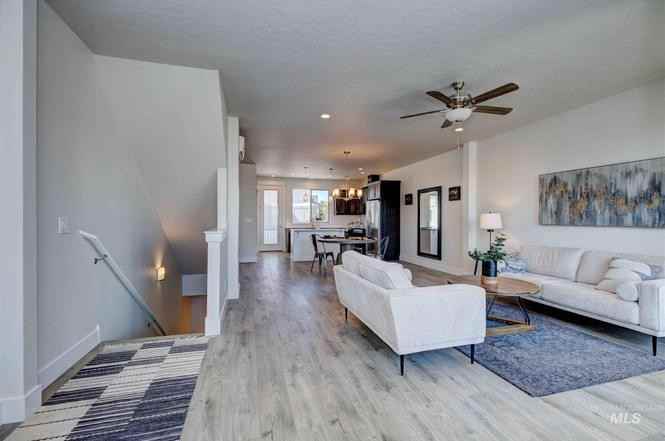 7813 W Crestwood Dr #NA - Photo 5 of 21