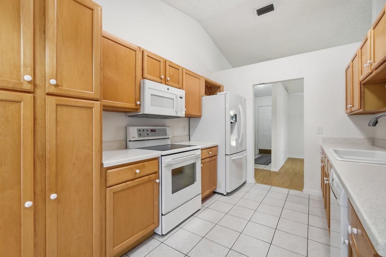 341 Shamrock Rd #NA - Photo 5 of 32