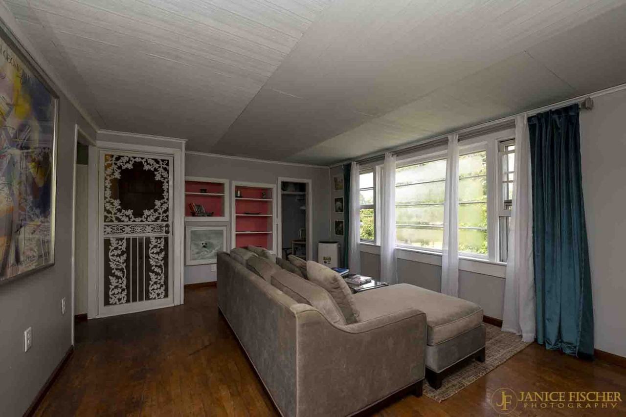 10324 N Main St - Photo 4 of 25