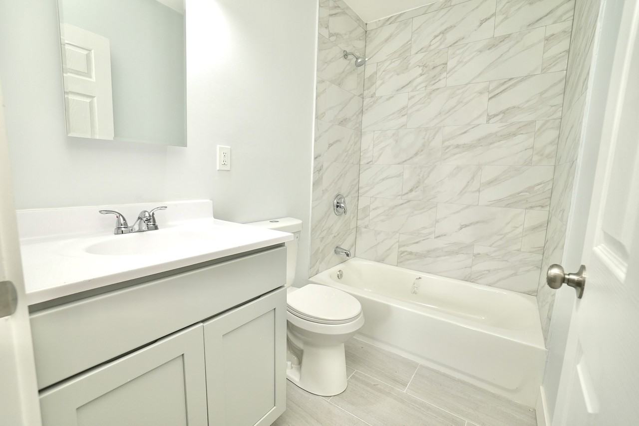 1012 Sanford Ave #NA - Photo 2 of 5