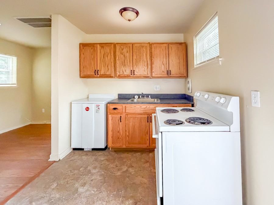 2547 Noel St #2547 - Photo 2 of 14