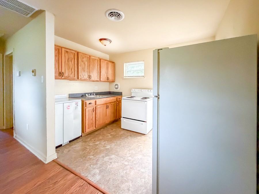 2547 Noel St #2547 - Photo 5 of 14