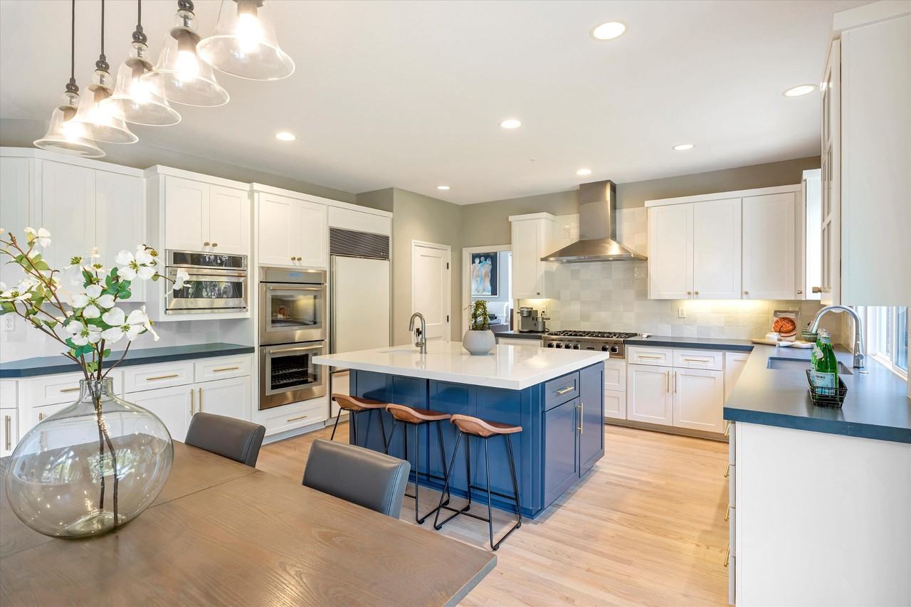 1305 Knoll Dr #NA - Photo 2 of 16