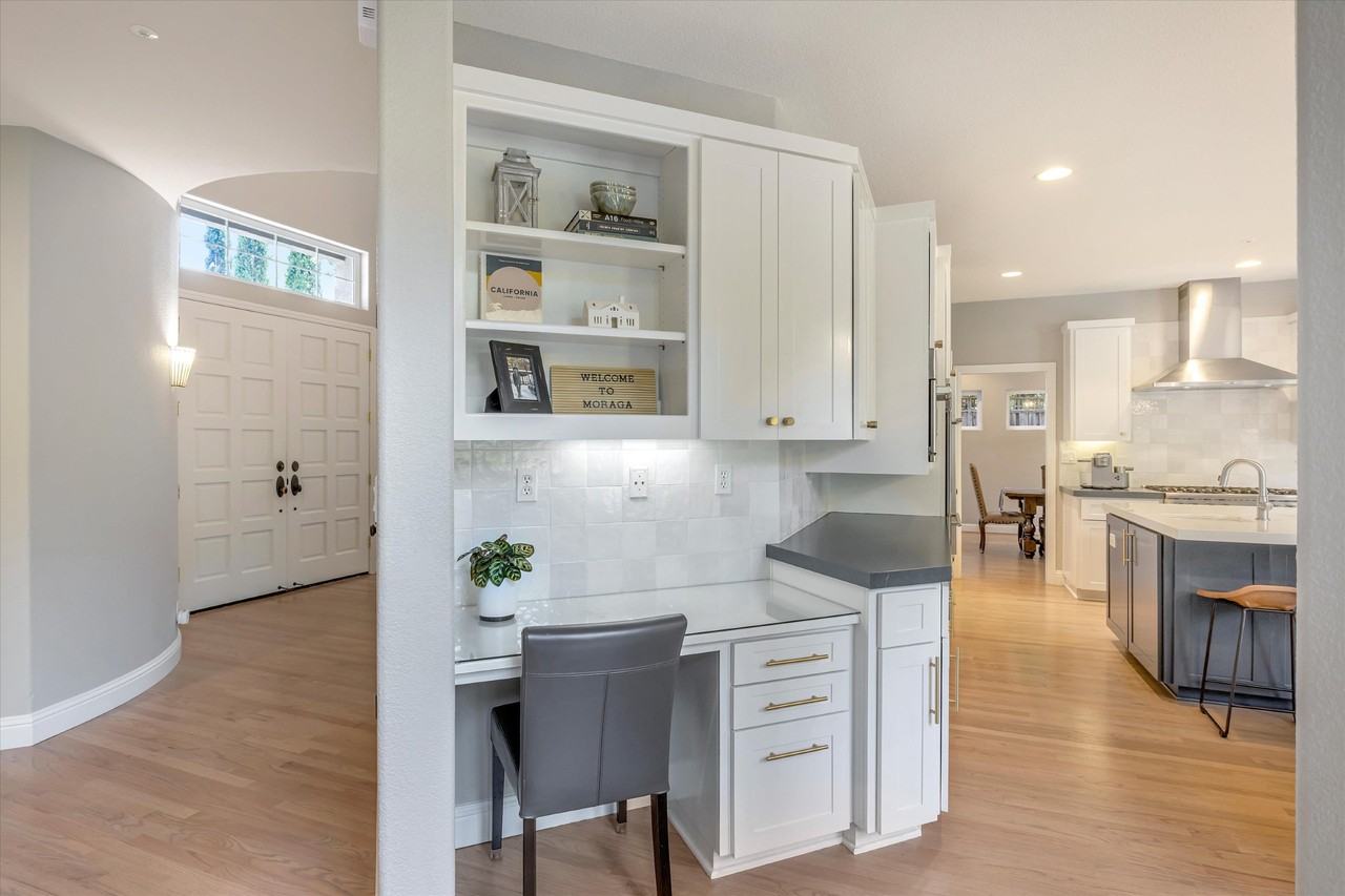 1305 Knoll Dr #NA - Photo 3 of 16