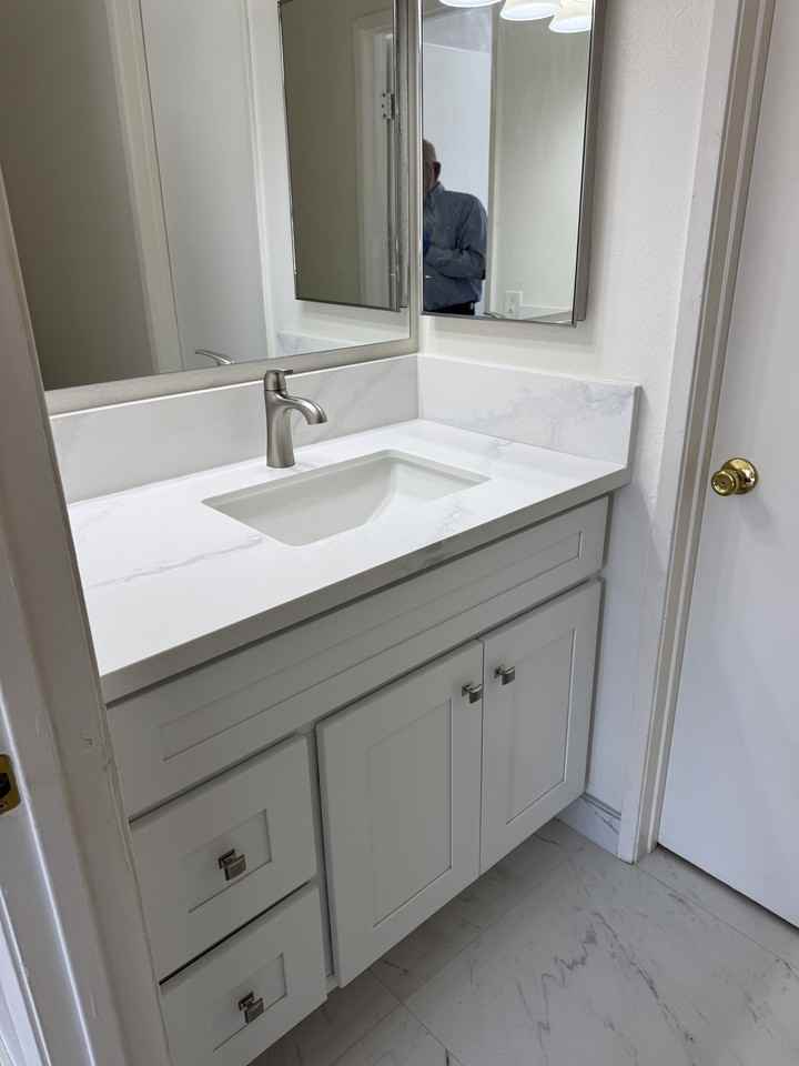 2021 S Campus Ave #F - Photo 6 of 16